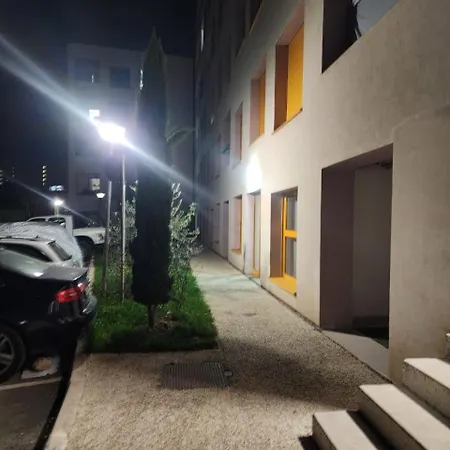Apartment Mangalem Tirana