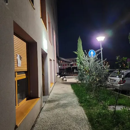 Mangalem * Tirana